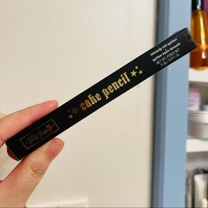 KVD cake pencil eye liner